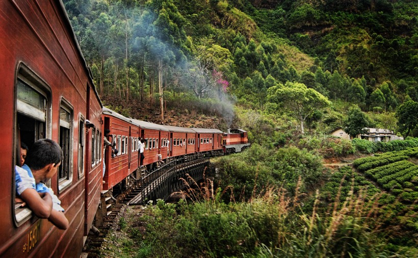 train-sri-lanka-adventuresofagoodman-min